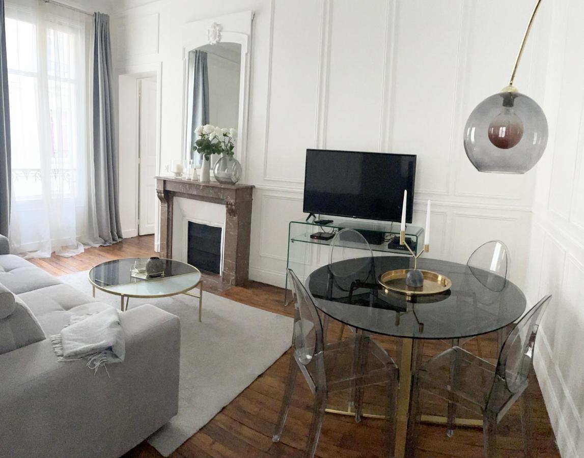 Prestige A Paris Luxe, Calme Et Proche Tour Eiffel Et Champs-Elysees Esterno foto