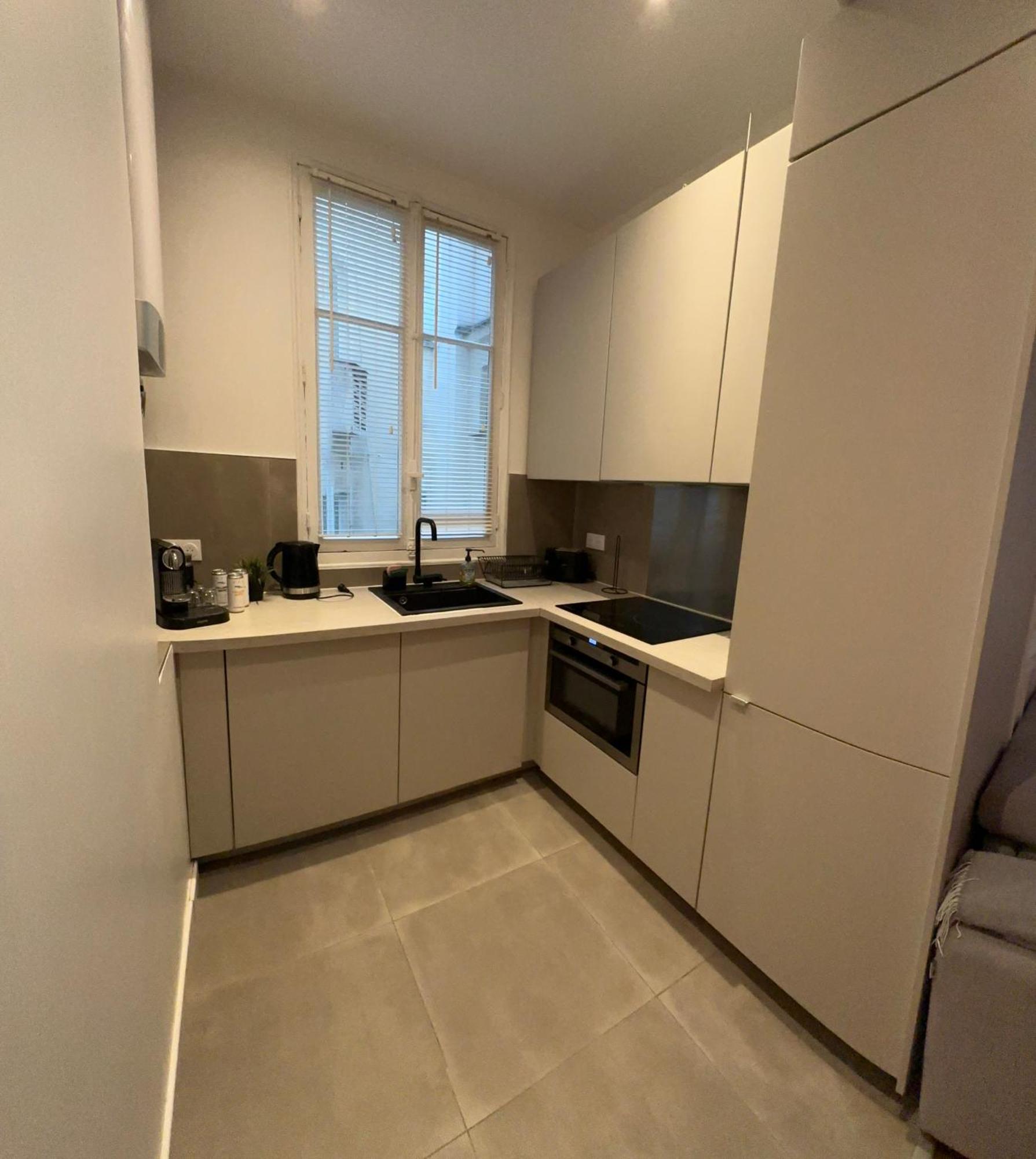 Prestige A Paris Luxe, Calme Et Proche Tour Eiffel Et Champs-Elysees Esterno foto
